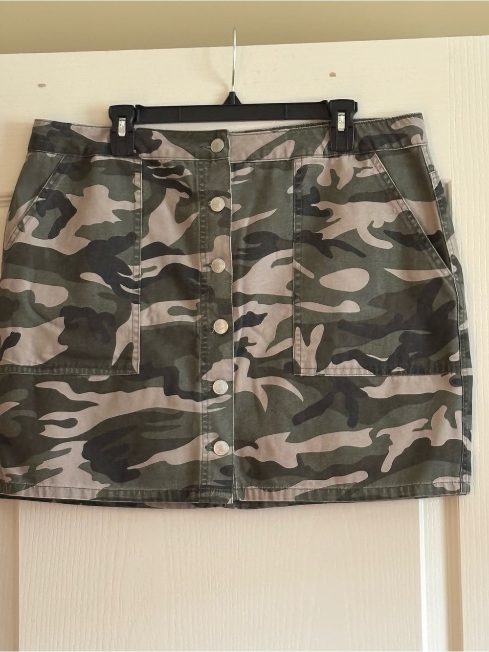 Camouflage Button-Front Mini Skirt - Green Camo